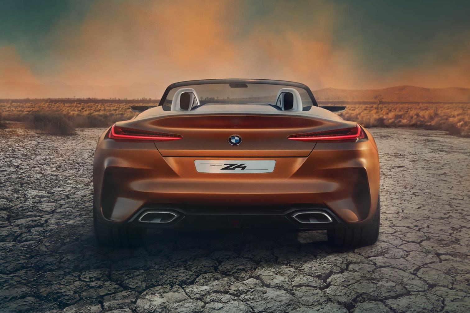 BMW Concept Z4 ve BMW Concept 8 Görselleri